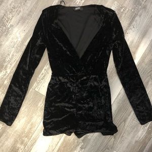 Missguided velvet romper US 2